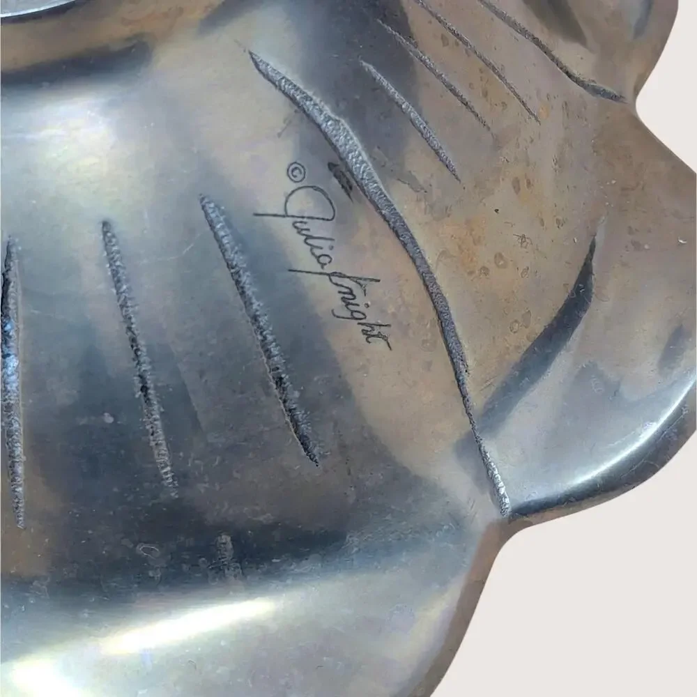 Julia Knight size approximately